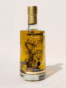 Premium olijfolie smaak rozemarijn. Exclusieve olijfolie voor thuis en voor horeca